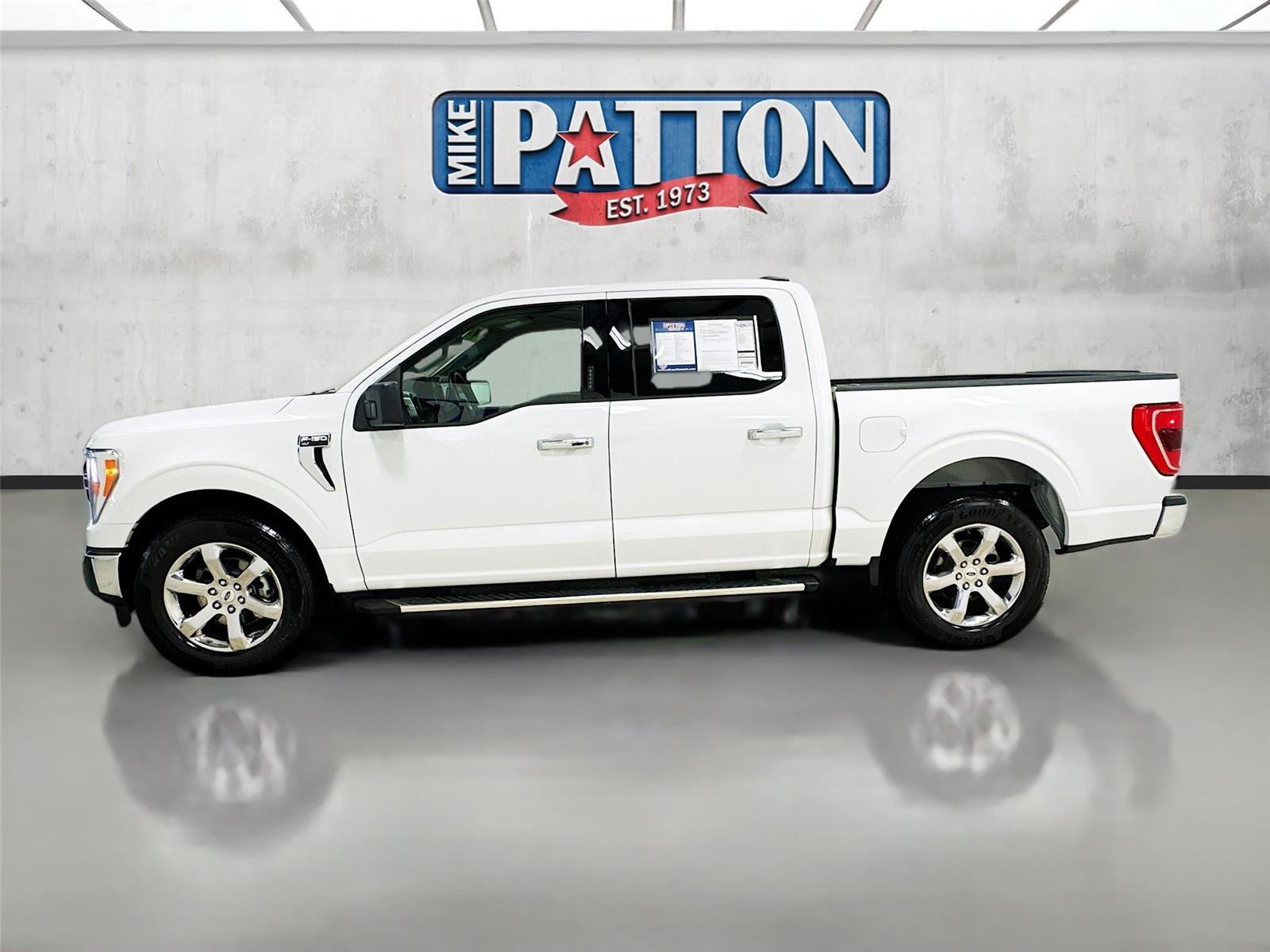 Used 2022 Ford F150 XLT w/ Equipment Group 301A Mid image 4