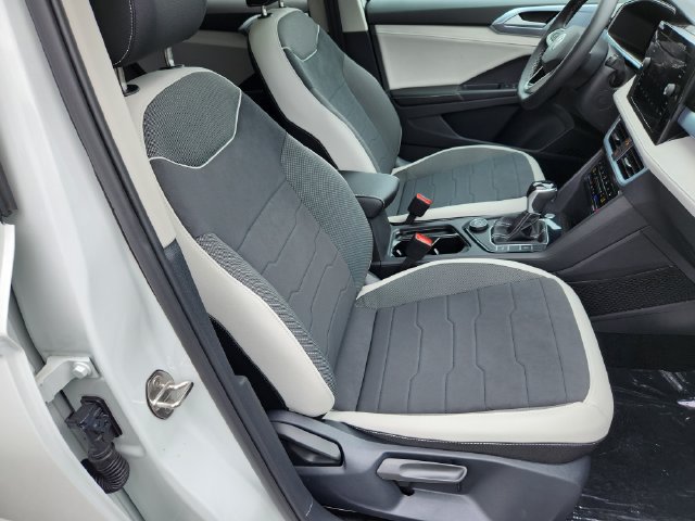 New 2026 Volkswagen Taos SE AWD/4WD image 12