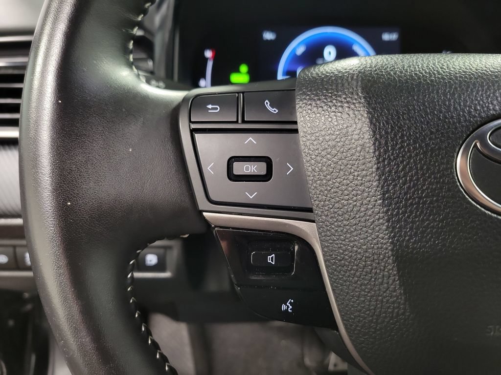 Used 2025 Toyota Camry SE FWD image 24