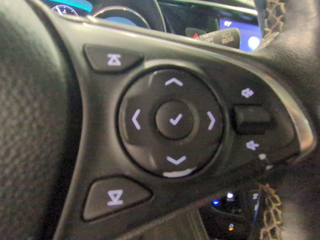 Used 2017 Buick Envision Essence image 13