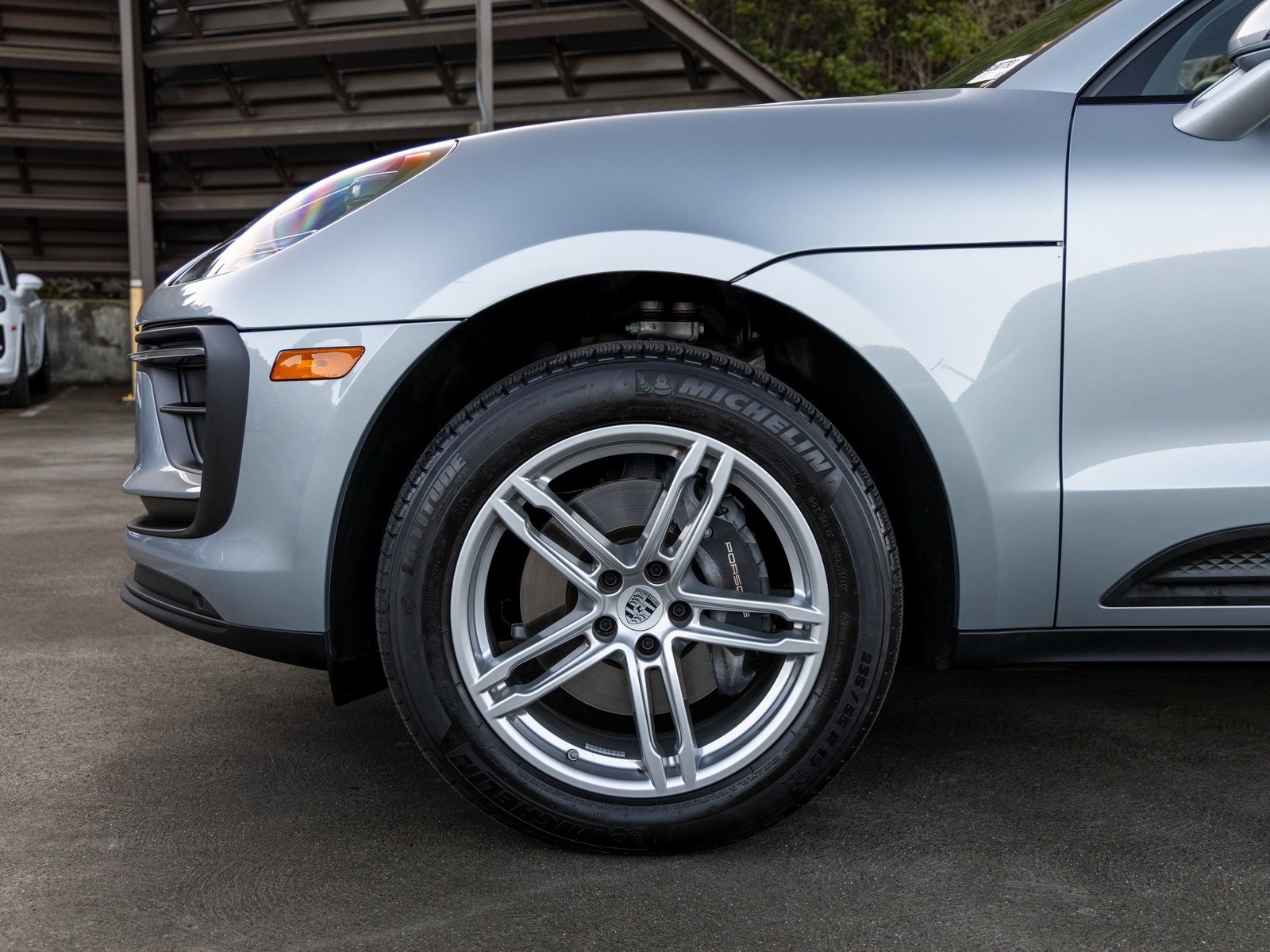 Certified 2025 Porsche Macan image 13