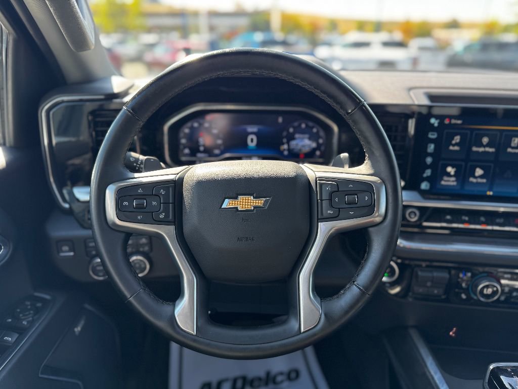 Used 2025 Chevrolet Silverado 1500 LTZ w/ LTZ Premium Package image 8