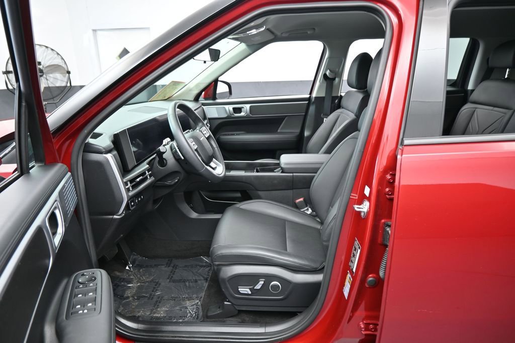 Used 2025 Hyundai Santa Fe SEL FWD image 11