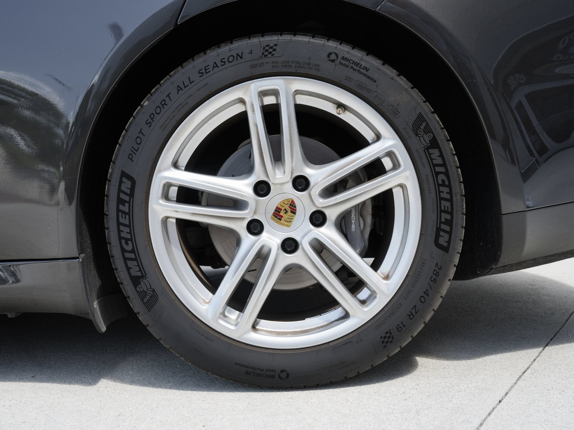 Used 2014 Porsche Panamera 4 AWD/4WD image 14