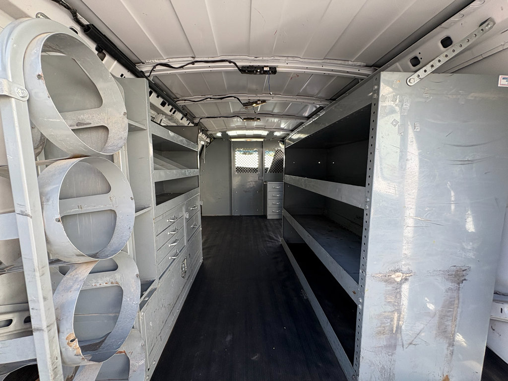 Used 2017 Chevrolet Express 2500 Extended image 30