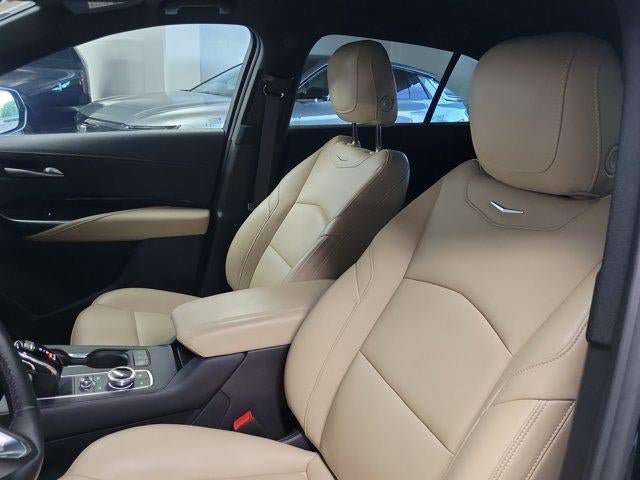 Certified 2024 Cadillac XT4 Luxury w/ Cold Weather Package FWD image 11