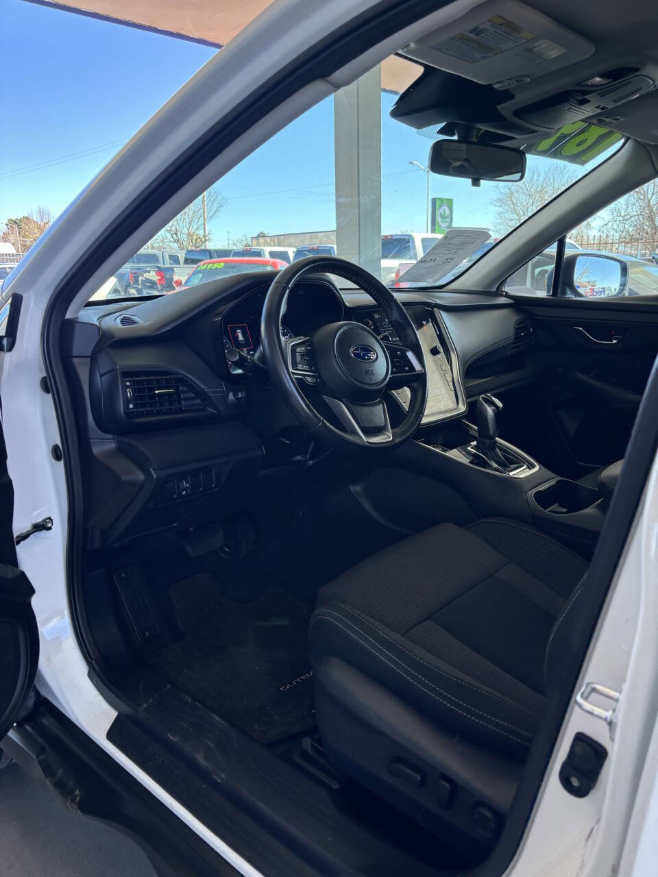 Used 2023 Subaru Outback Premium image 9