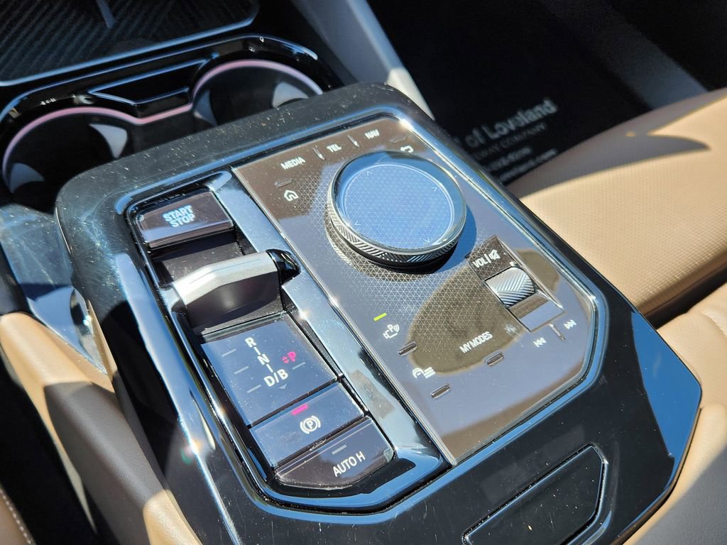 Used 2025 BMW i5 eDrive40i w/ Premium Package RWD image 48