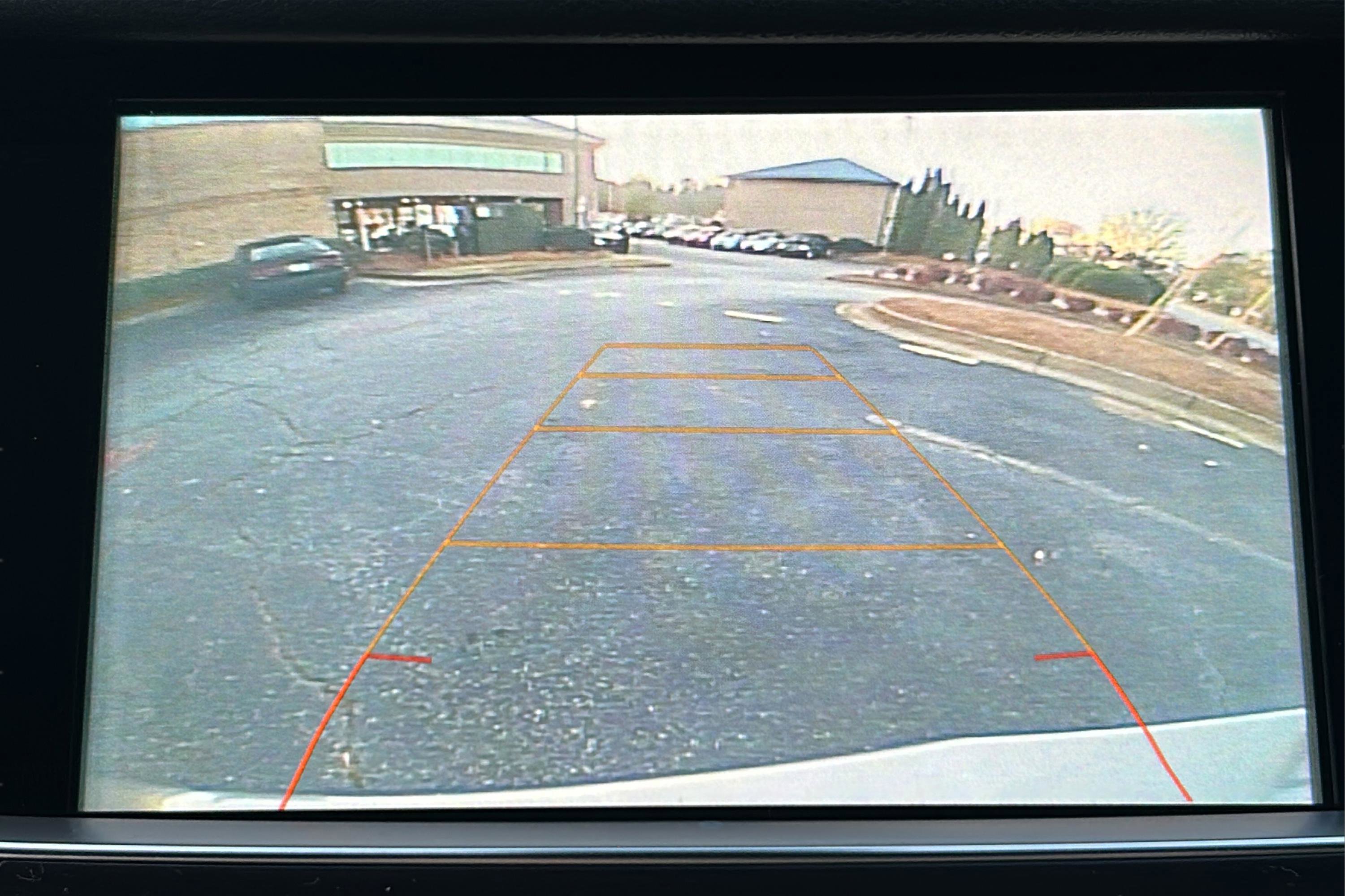 Used 2018 Cadillac XT5 Luxury w/ Driver Awareness Package image 16