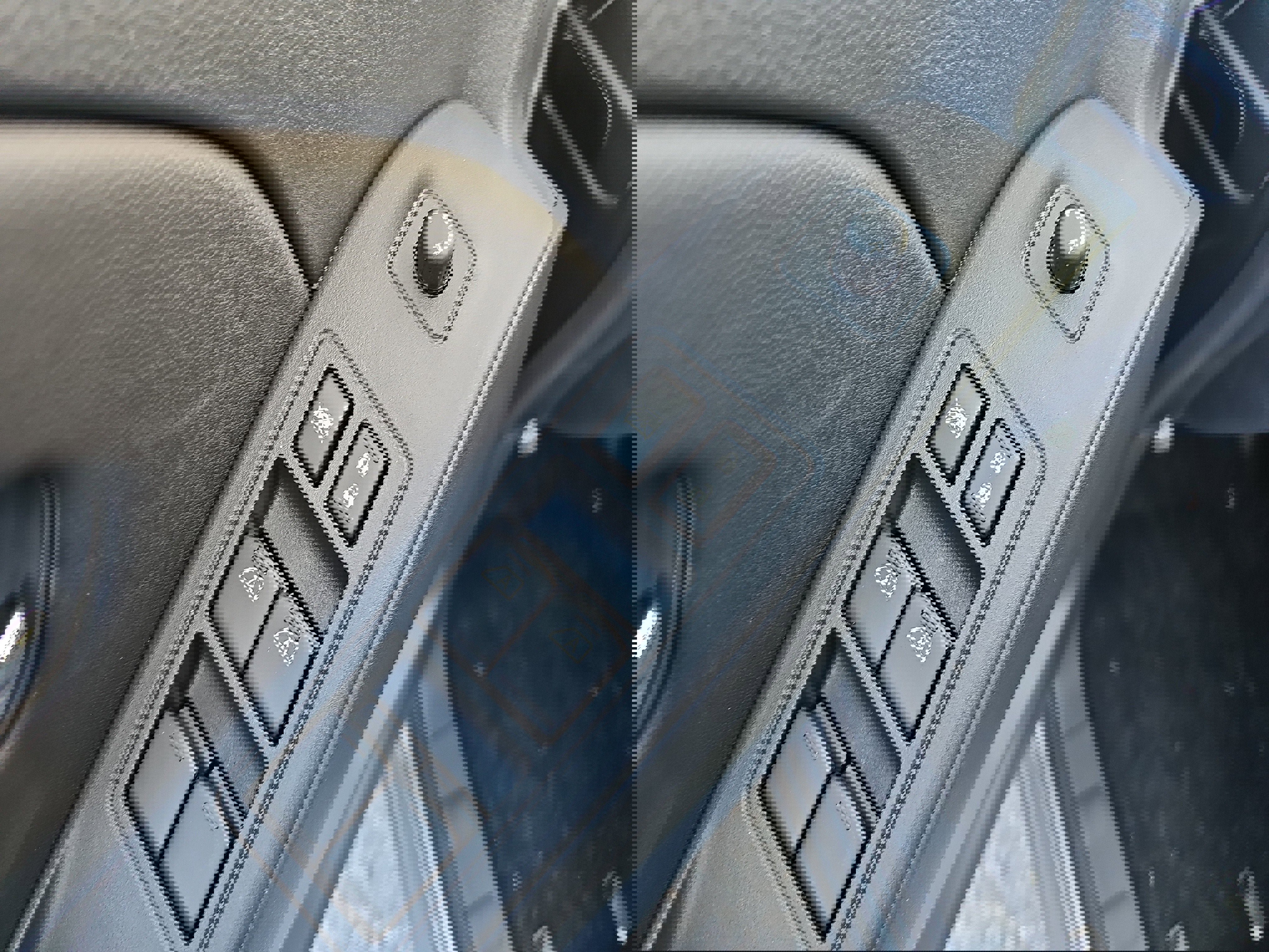 New 2026 Nissan Frontier SV w/ All-Weather Content Package image 18