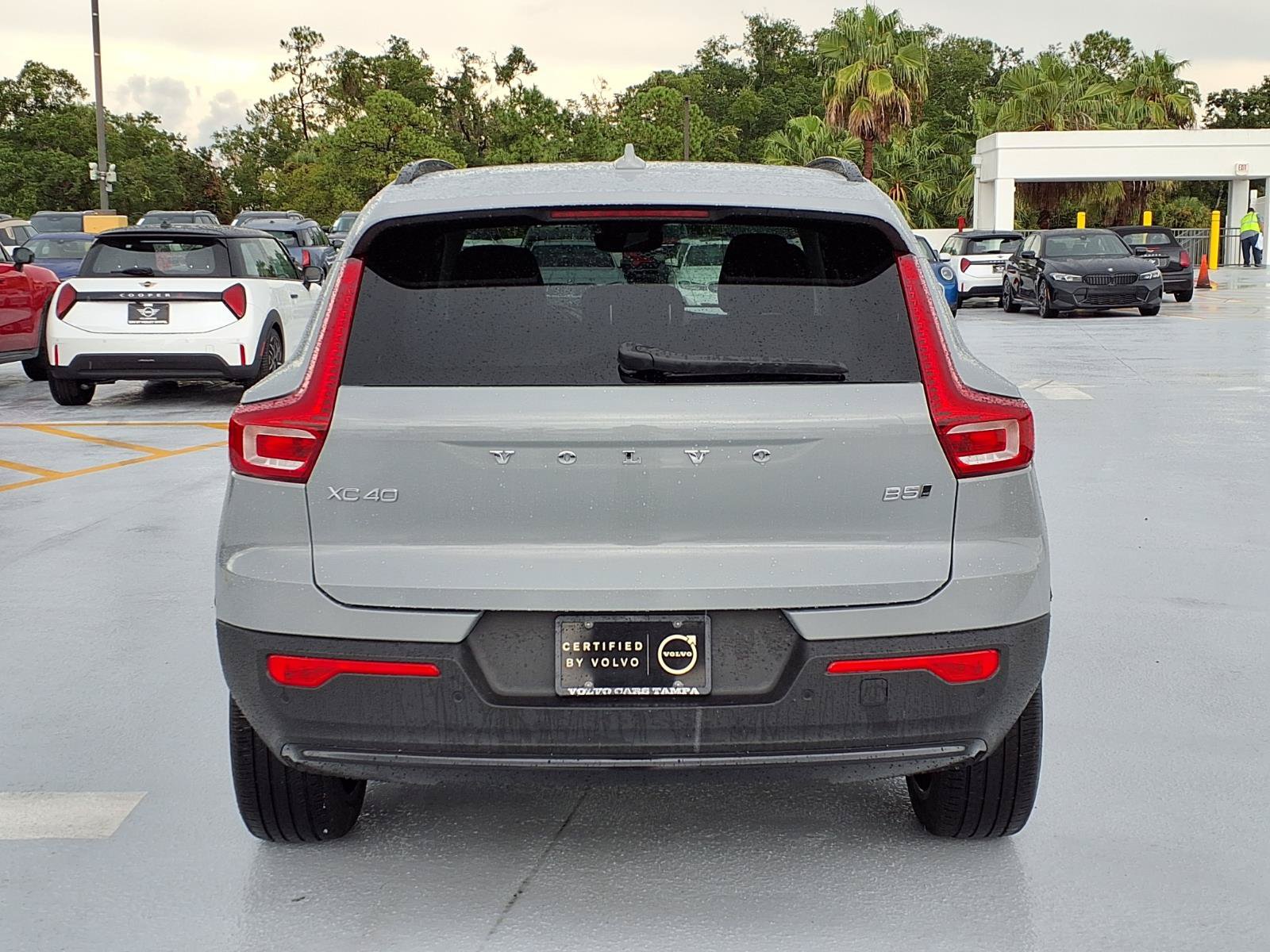 Certified 2025 Volvo XC40 B5 Ultra AWD/4WD image 6