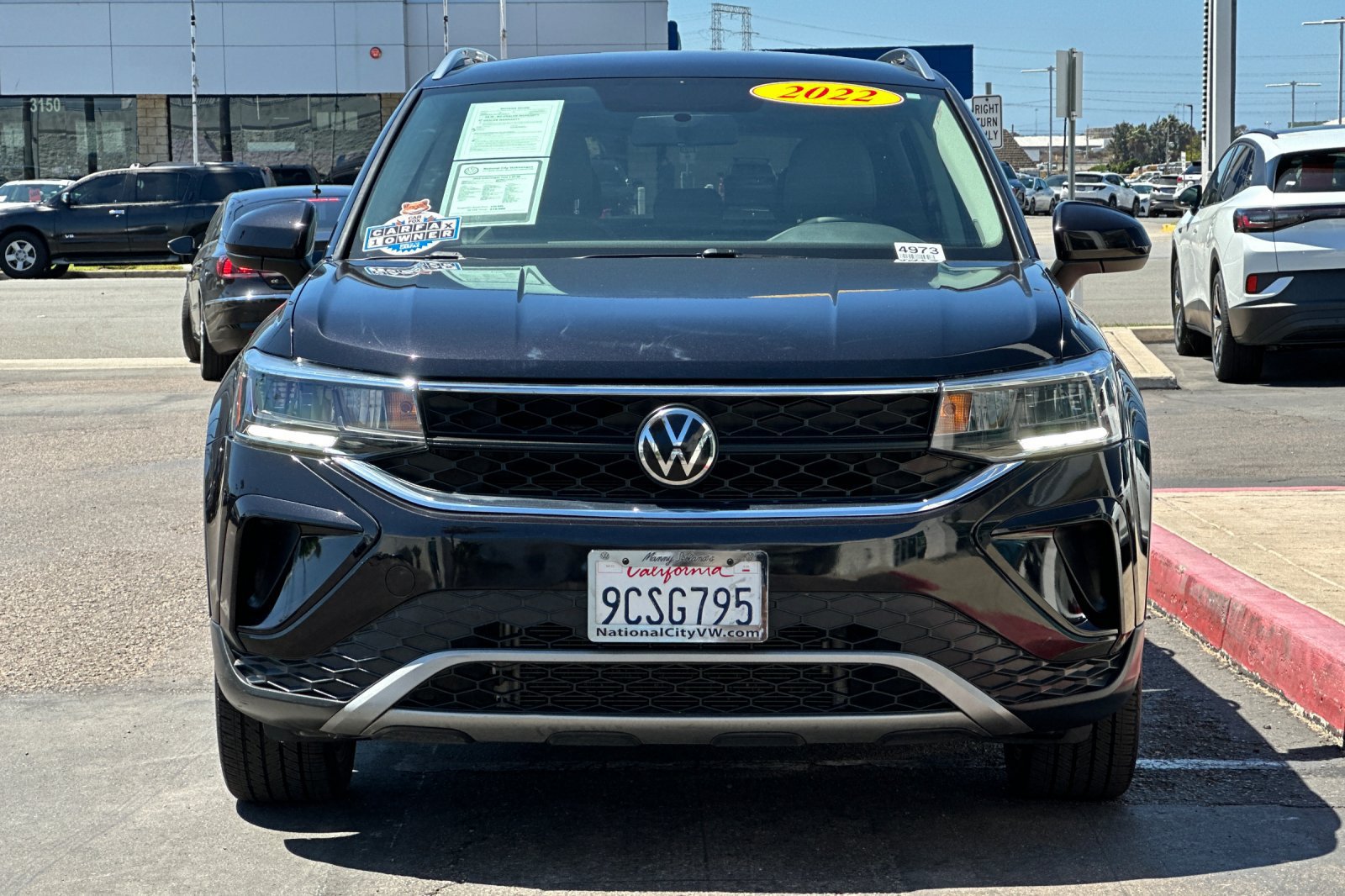 Used 2022 Volkswagen Taos SE FWD image 9