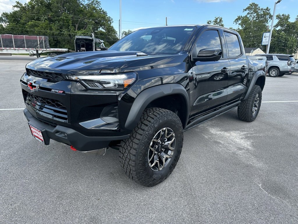 New 2025 Chevrolet Colorado ZR2 w/ Technology Package