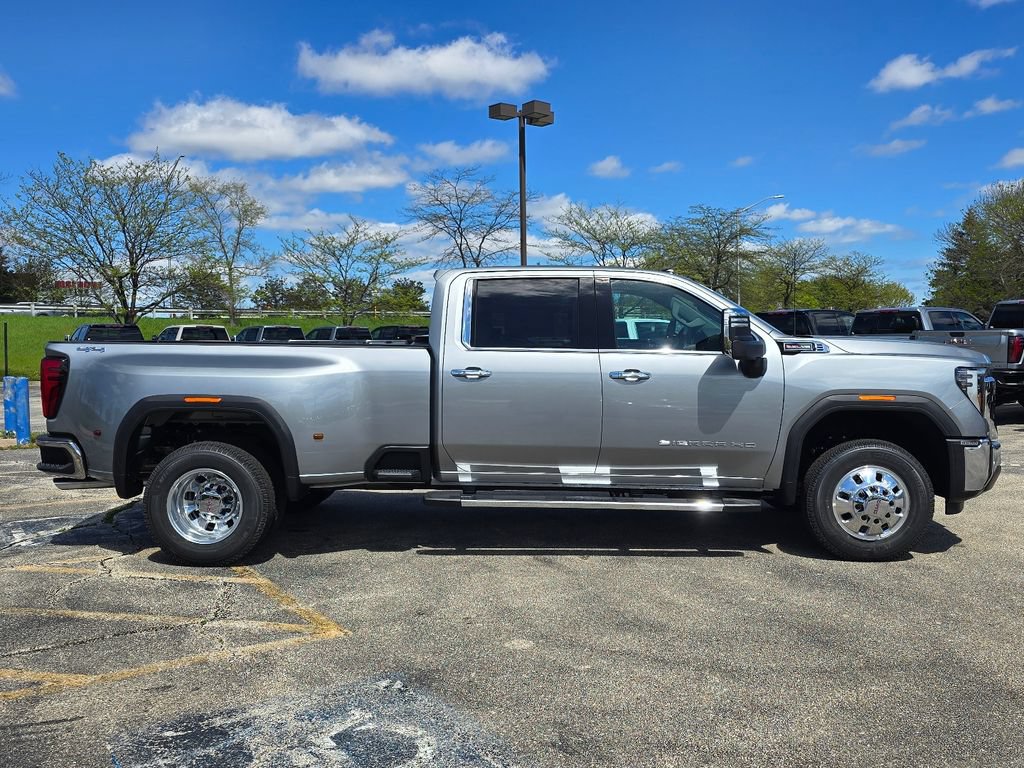 Certified 2026 GMC Sierra 3500 SLT w/ SLT Premium Package AWD/4WD image 11