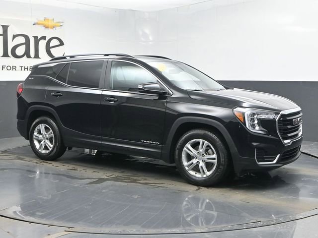Used 2023 GMC Terrain SLE w/ Driver Convenience Package image 6