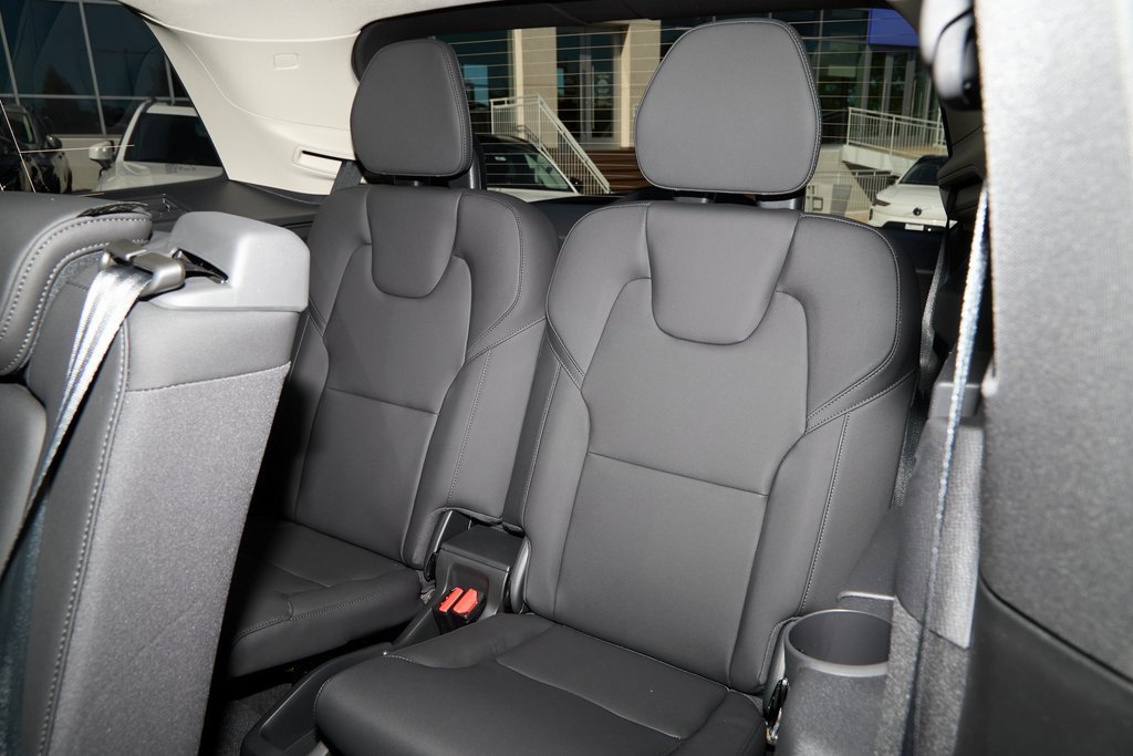 New 2026 Volvo XC90 B6 Plus w/ Protection Package Premier image 28