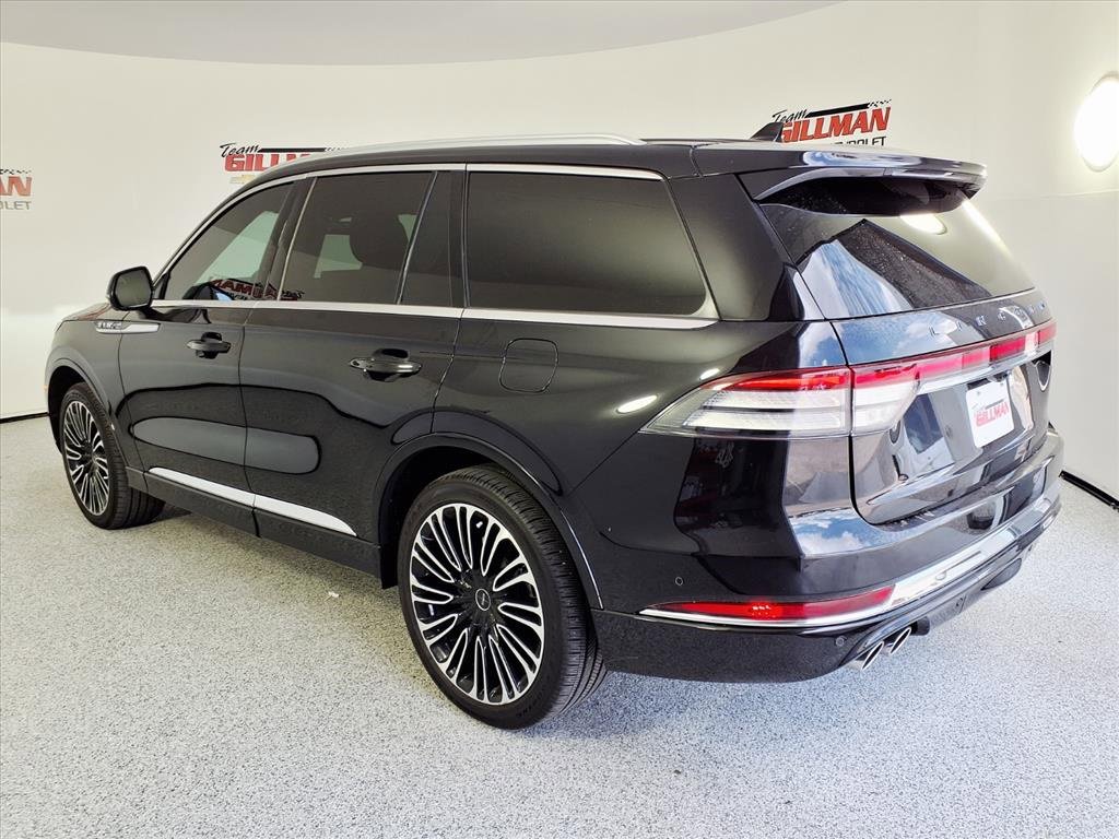 Used 2024 Lincoln Aviator Black Label w/ Class IV Trailer Tow Package image 2