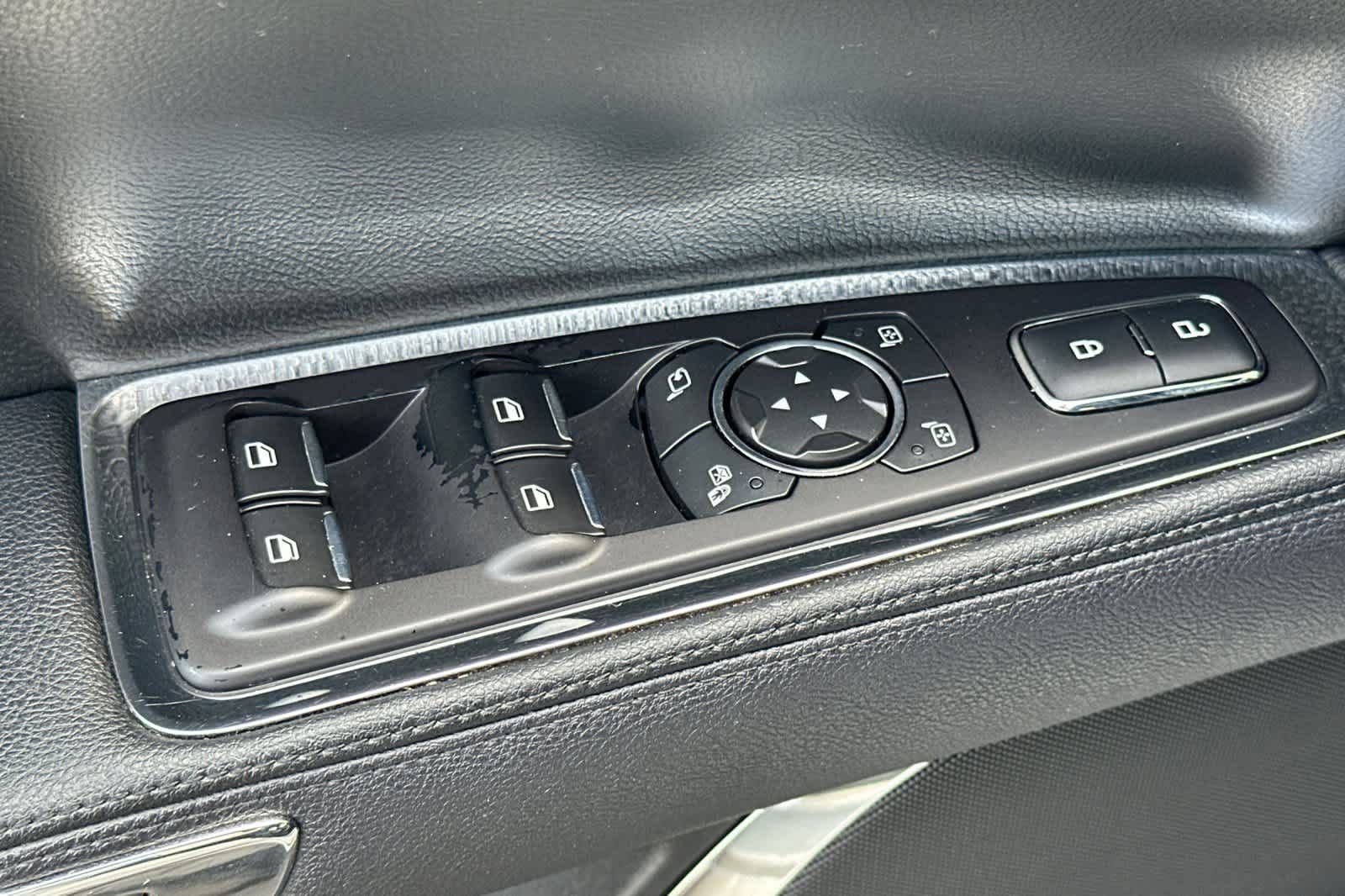 Used 2017 Lincoln Continental Select FWD image 14