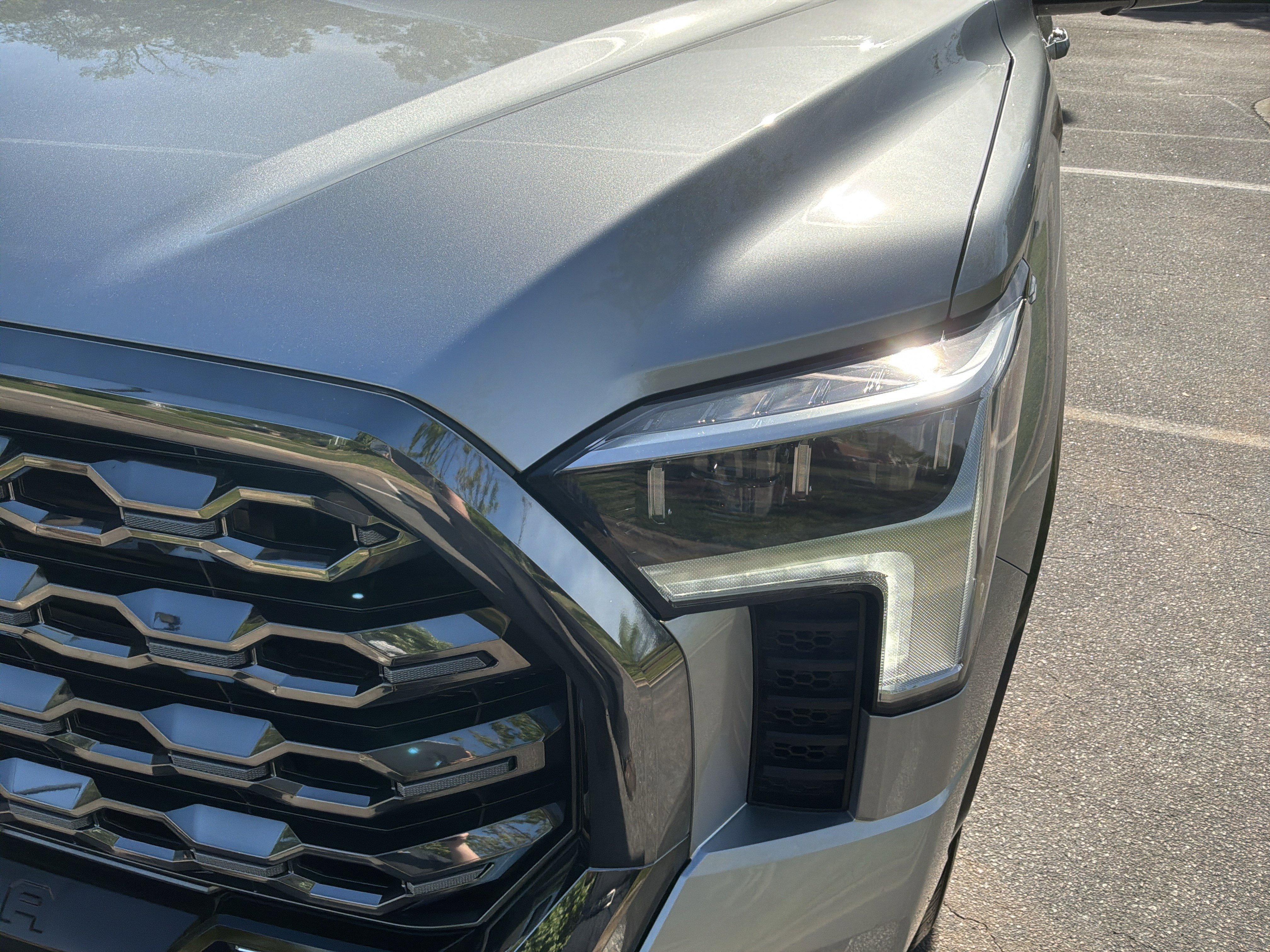Used 2025 Toyota Tundra Platinum AWD/4WD image 6