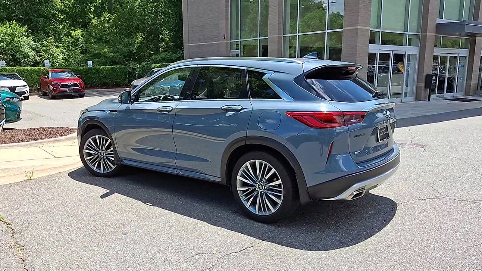 Used 2024 INFINITI QX50 Sensory image 6