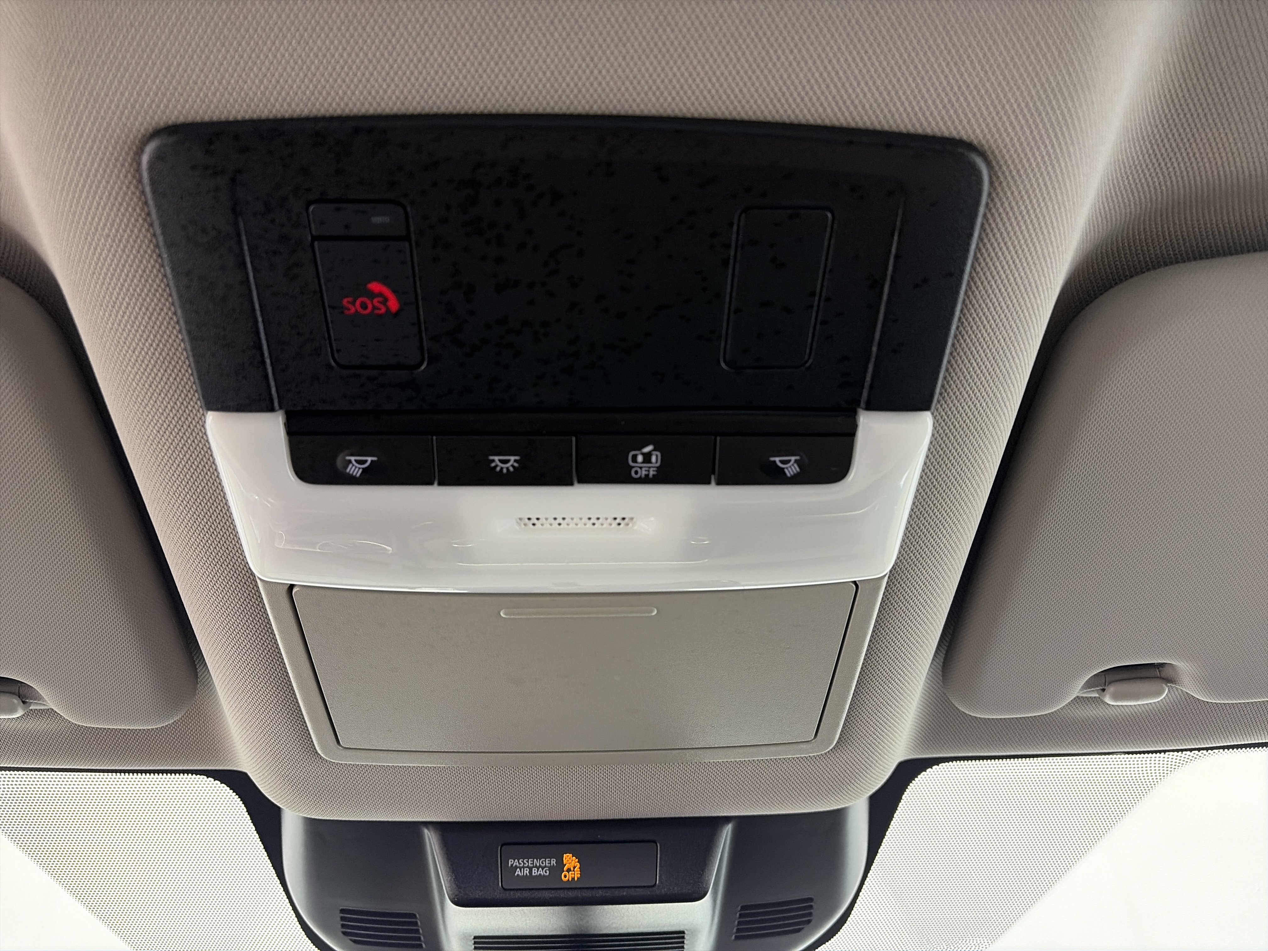 Certified 2025 Nissan Rogue SV image 29