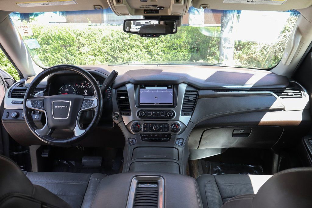 Used 2018 GMC Yukon Denali w/ Denali Ultimate Package AWD/4WD image 29
