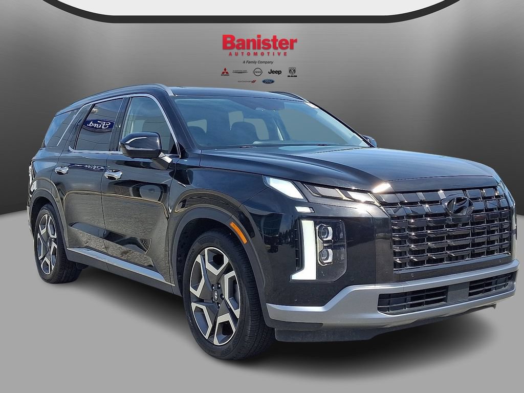 Used 2024 Hyundai Palisade Limited AWD/4WD image 3