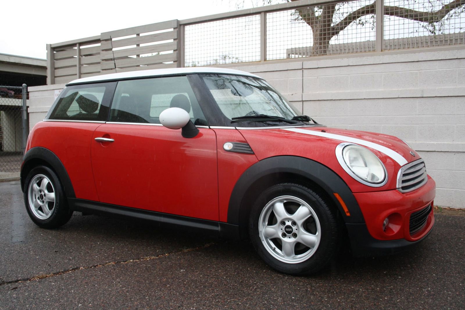 Used 2010 MINI Cooper Hardtop image 3