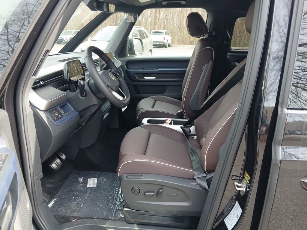 New 2025 Volkswagen ID. Buzz Pro S RWD image 9