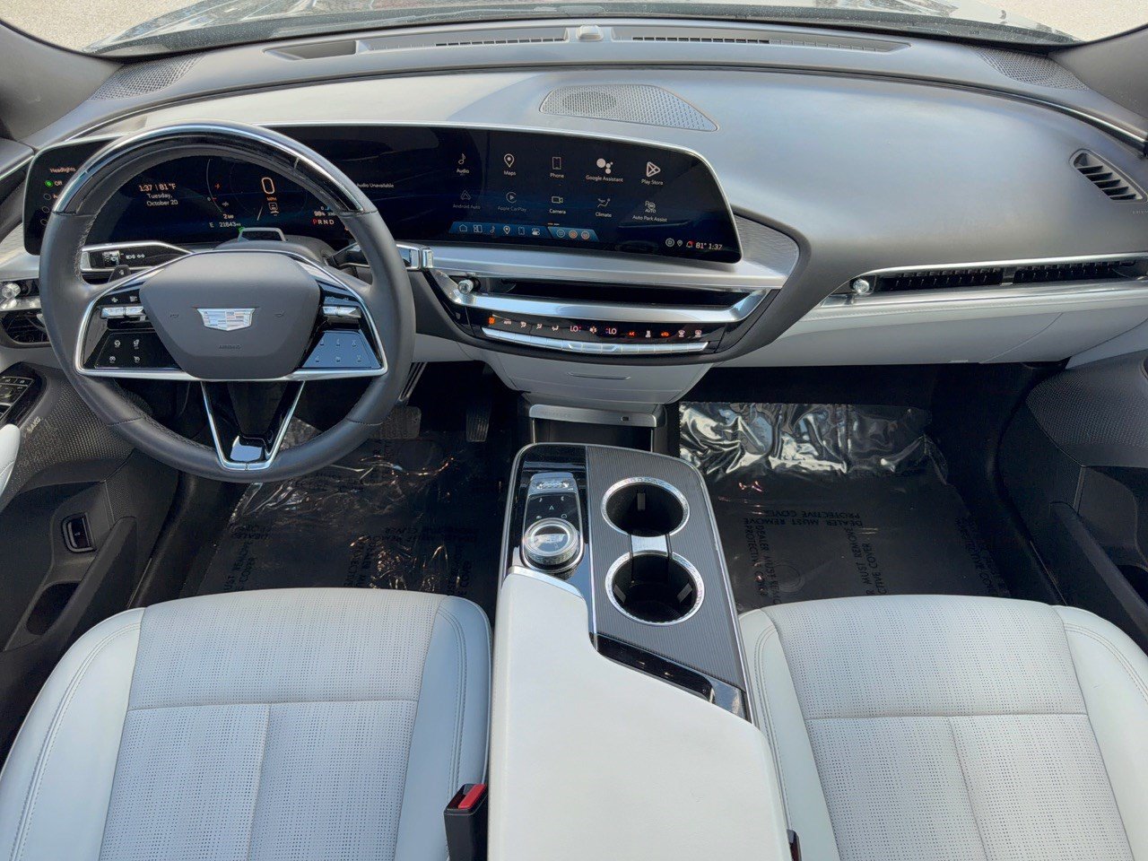 Used 2024 Cadillac Lyriq Sport w/ LPO, Floor Liner Package AWD/4WD image 17