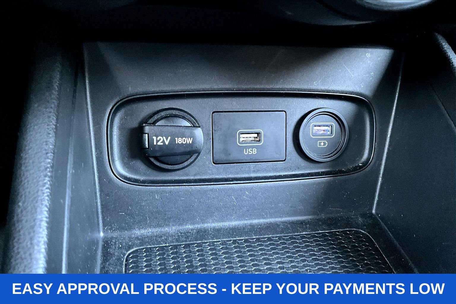 Used 2021 Hyundai Venue SEL FWD image 19