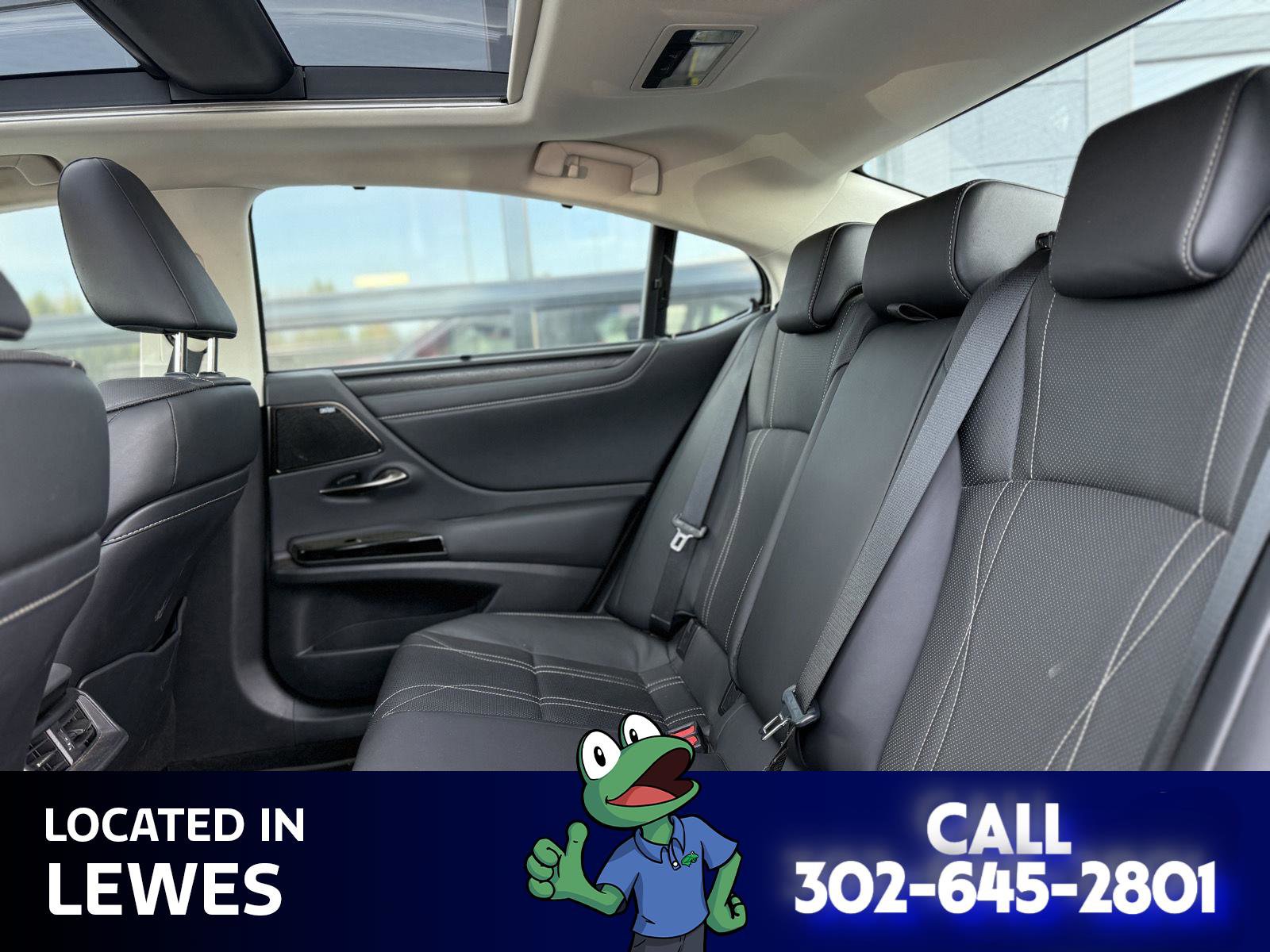 Used 2023 Lexus ES 350 Ultra Luxury image 10