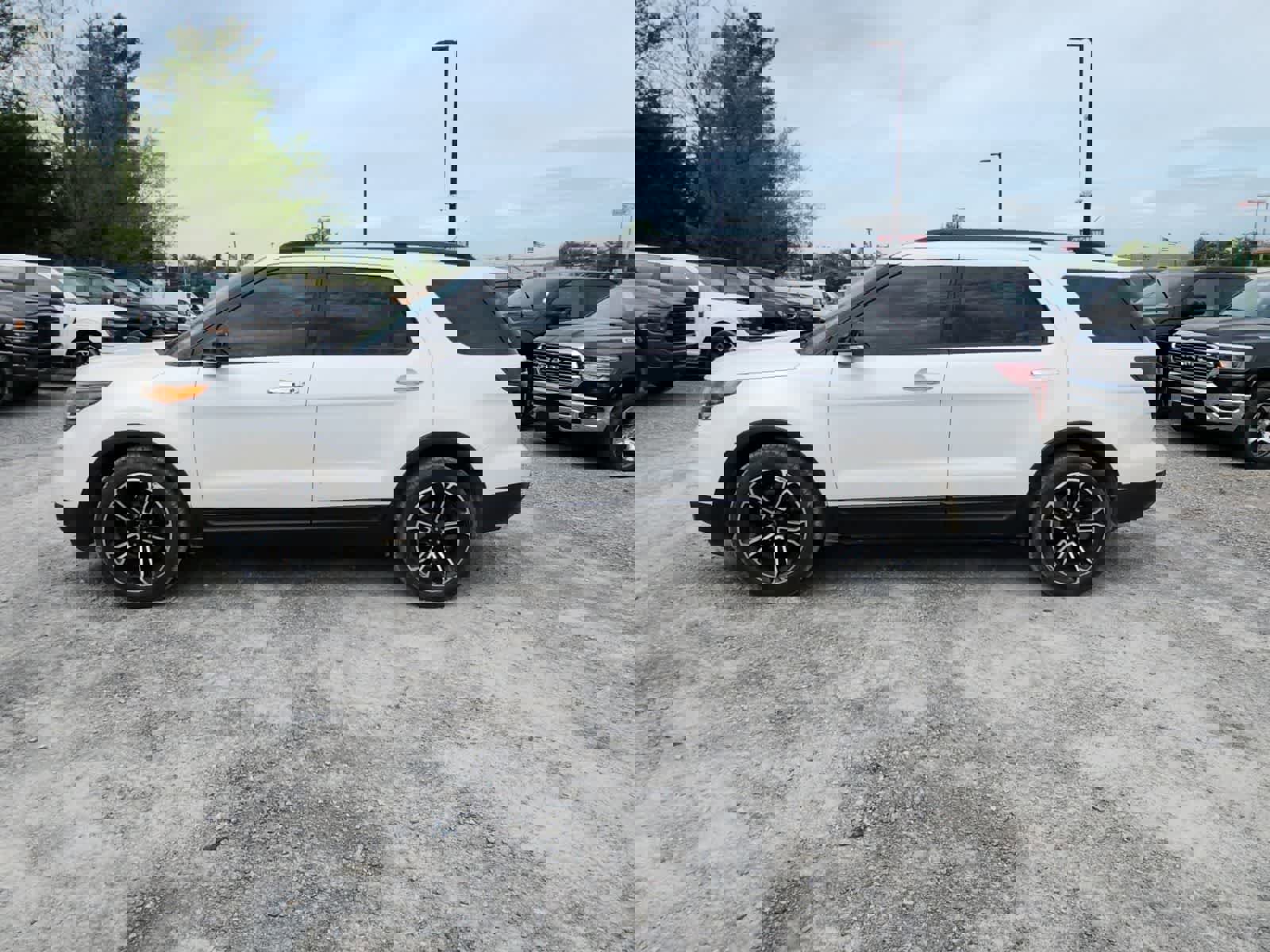 Used 2014 Ford Explorer Sport w/ Equipment Group 401A image 2