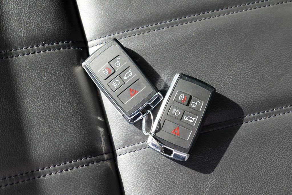 Used 2022 Land Rover Range Rover Sport SE image 57