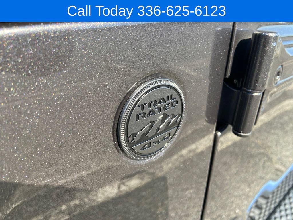 New 2025 Jeep Gladiator Sport AWD/4WD image 11