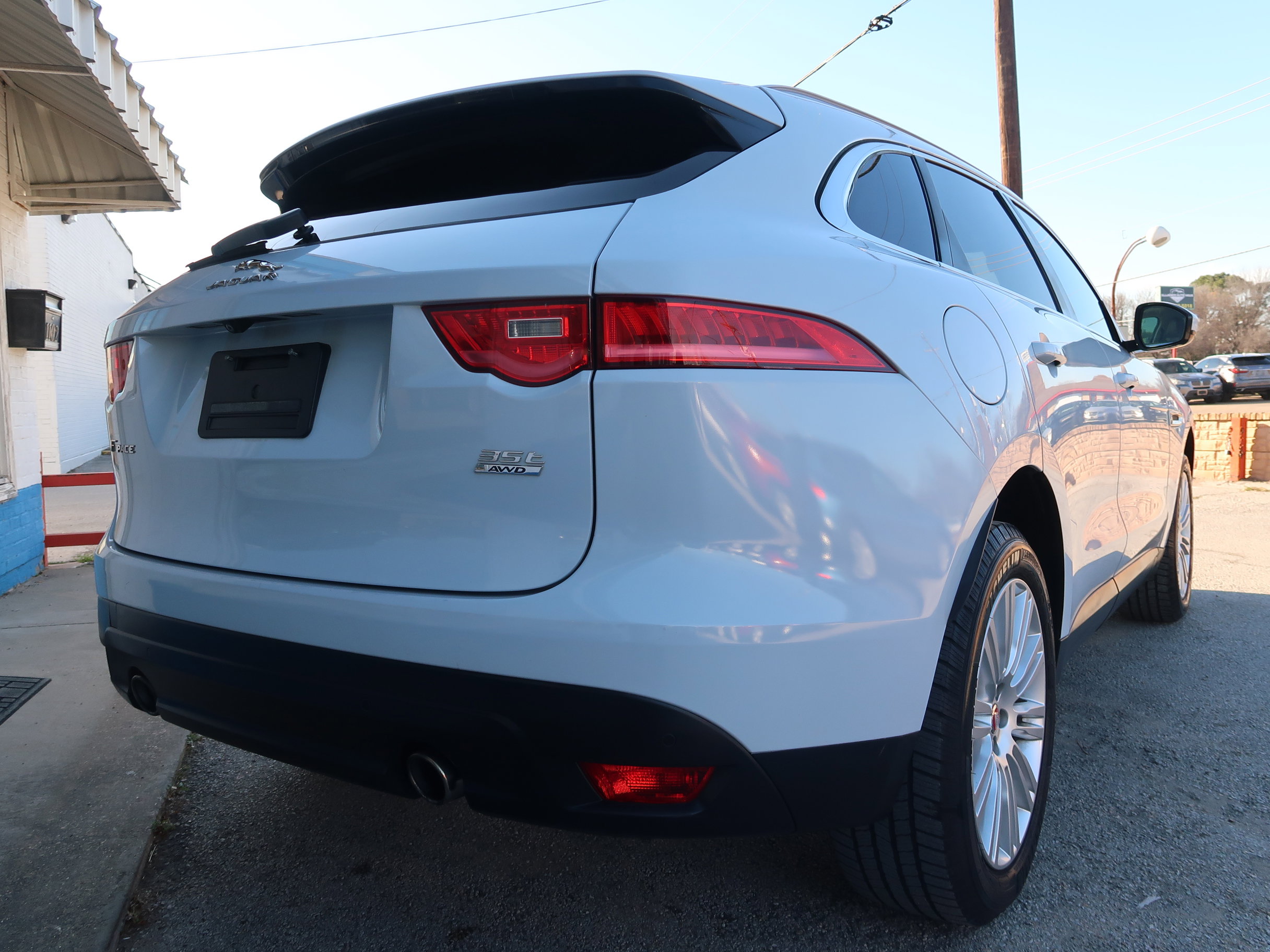 Used 2018 Jaguar F-PACE Portfolio image 8
