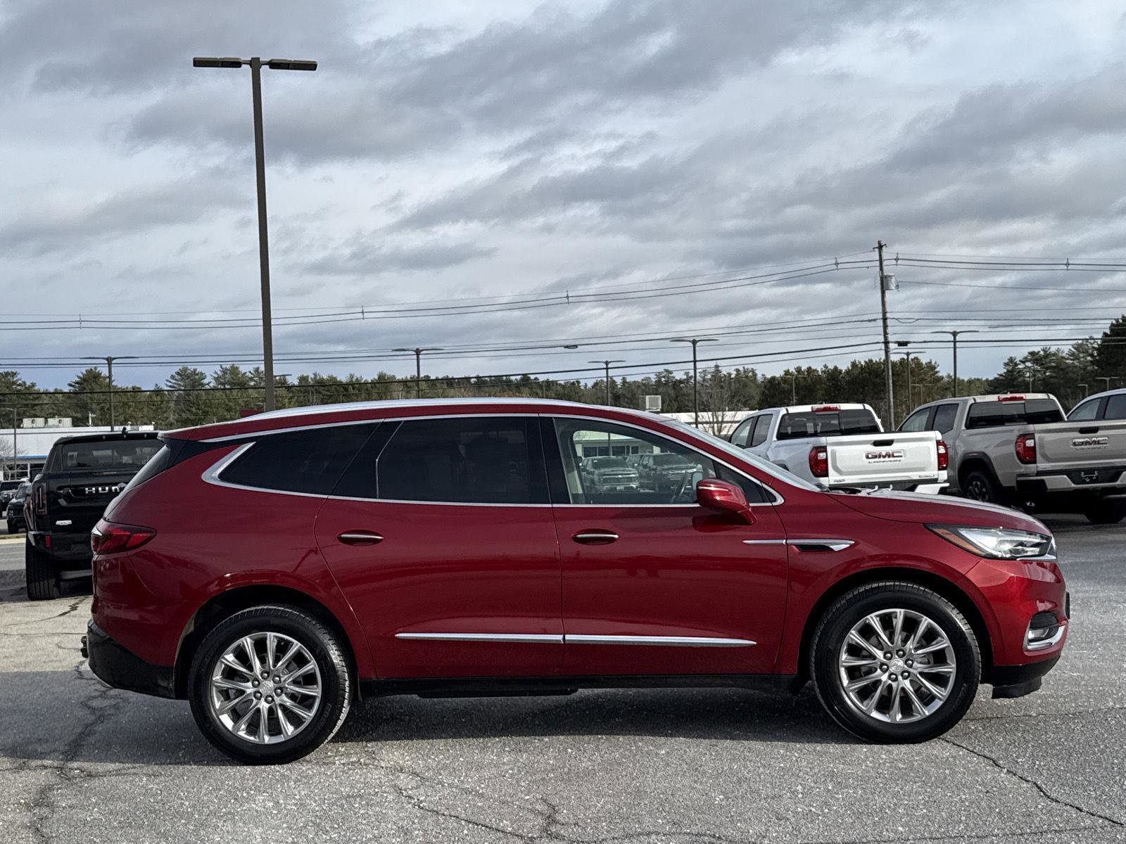 Used 2020 Buick Enclave Premium w/ Surround and Sites Package image 4