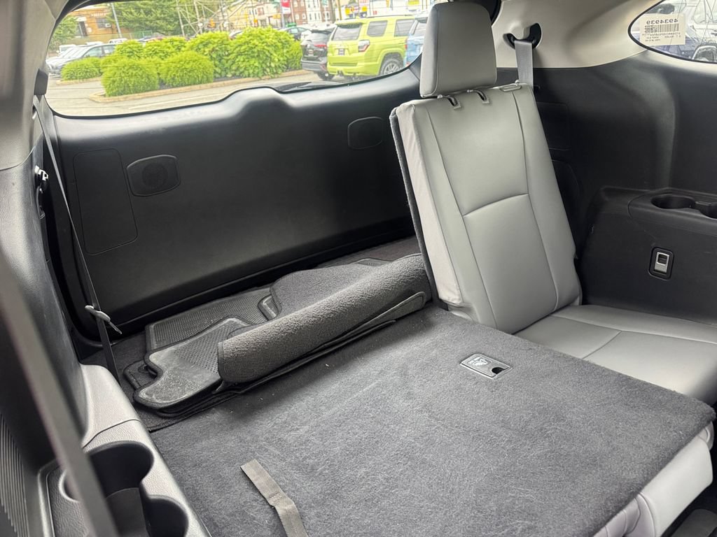 Used 2023 Toyota Highlander Limited AWD/4WD image 22