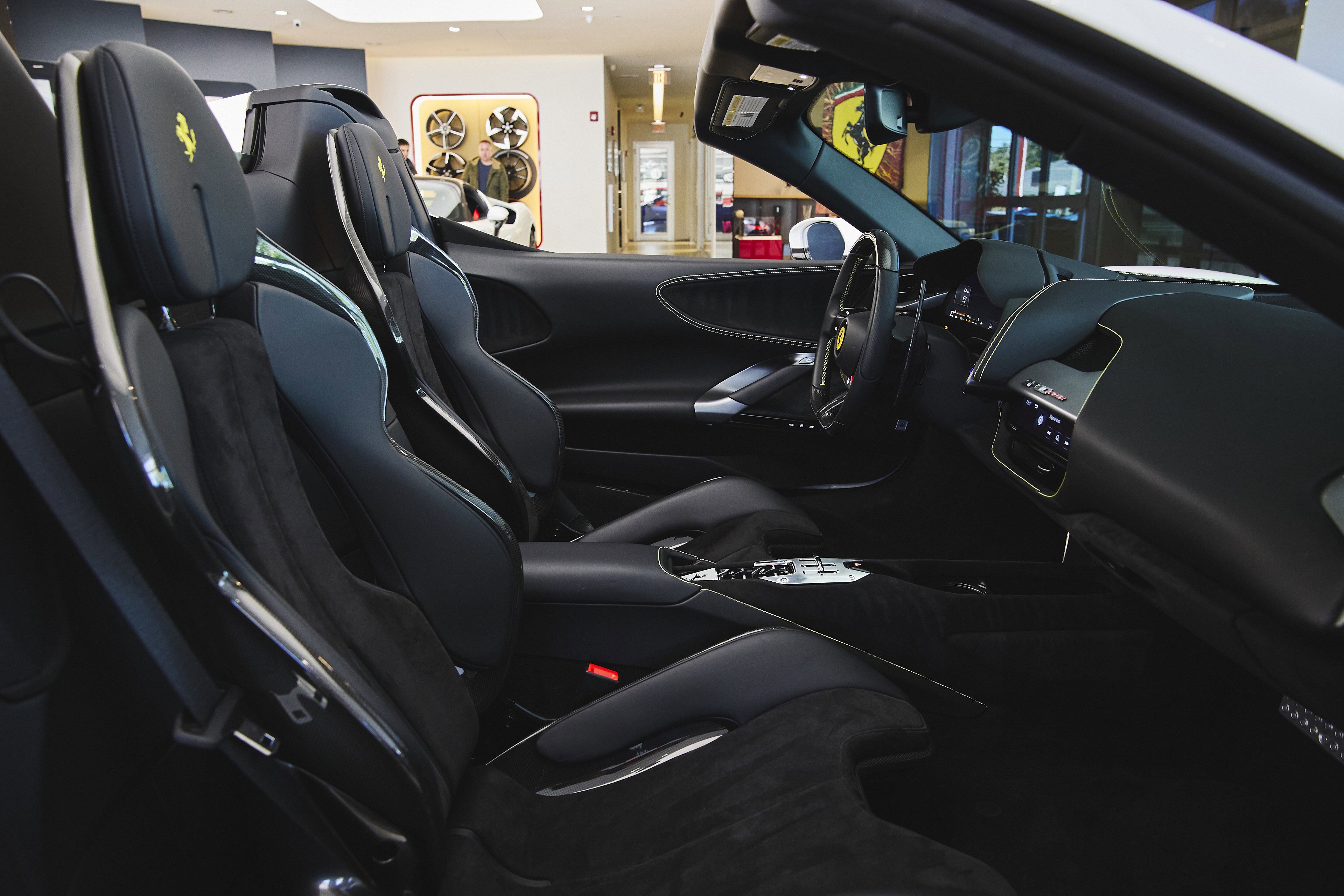 Used 2024 Ferrari SF90 Spider image 37