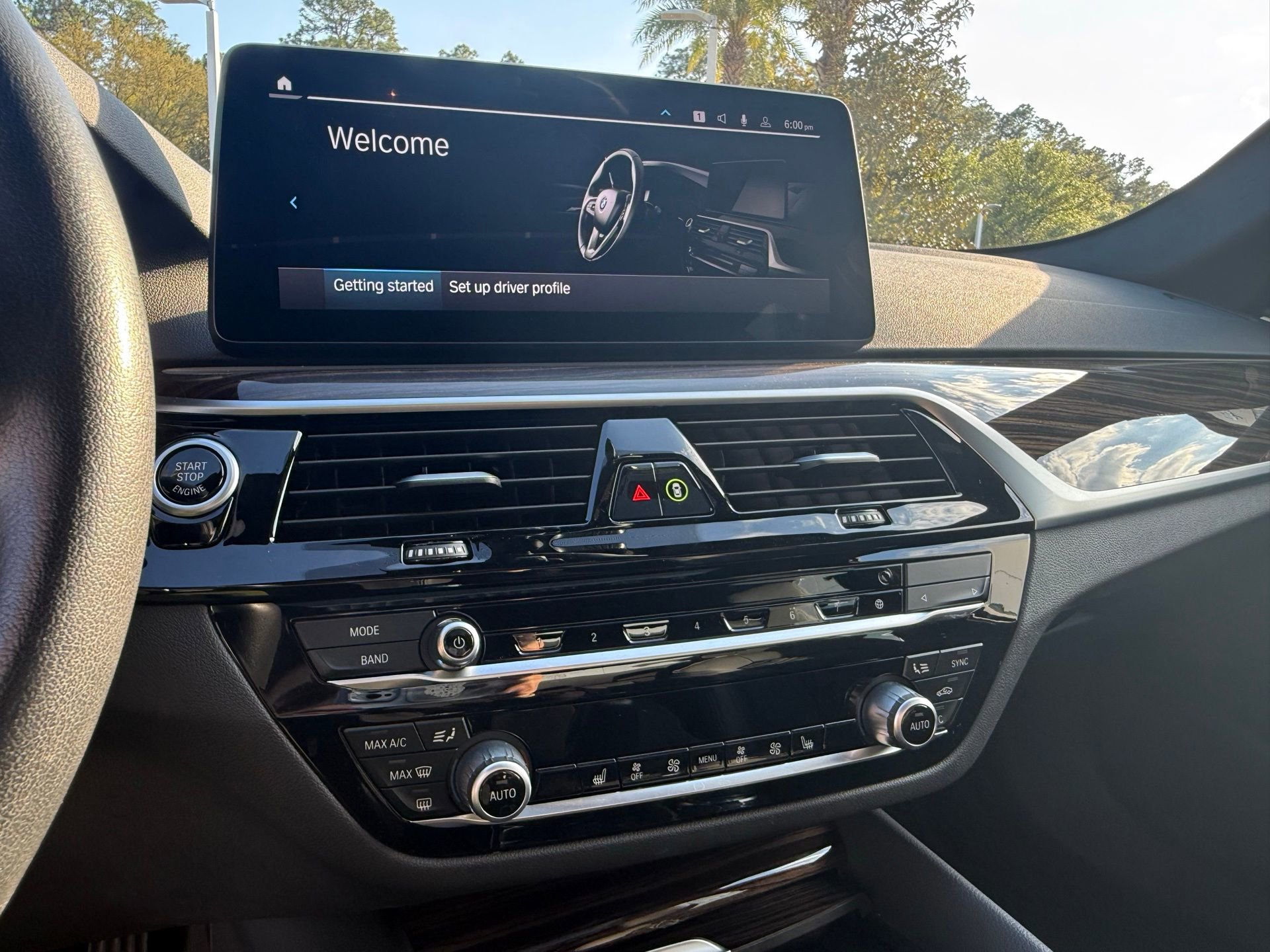 Used 2023 BMW 530e xDrive w/ Premium Package image 34