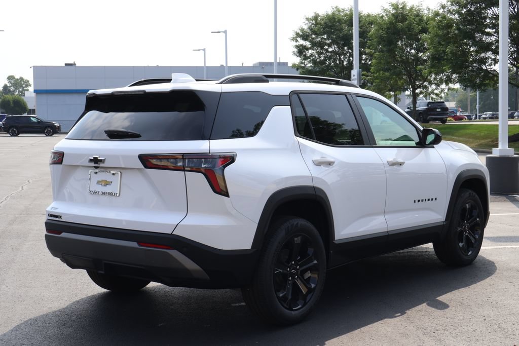New 2027 Chevrolet Equinox LT w/ Midnight Edition FWD image 8