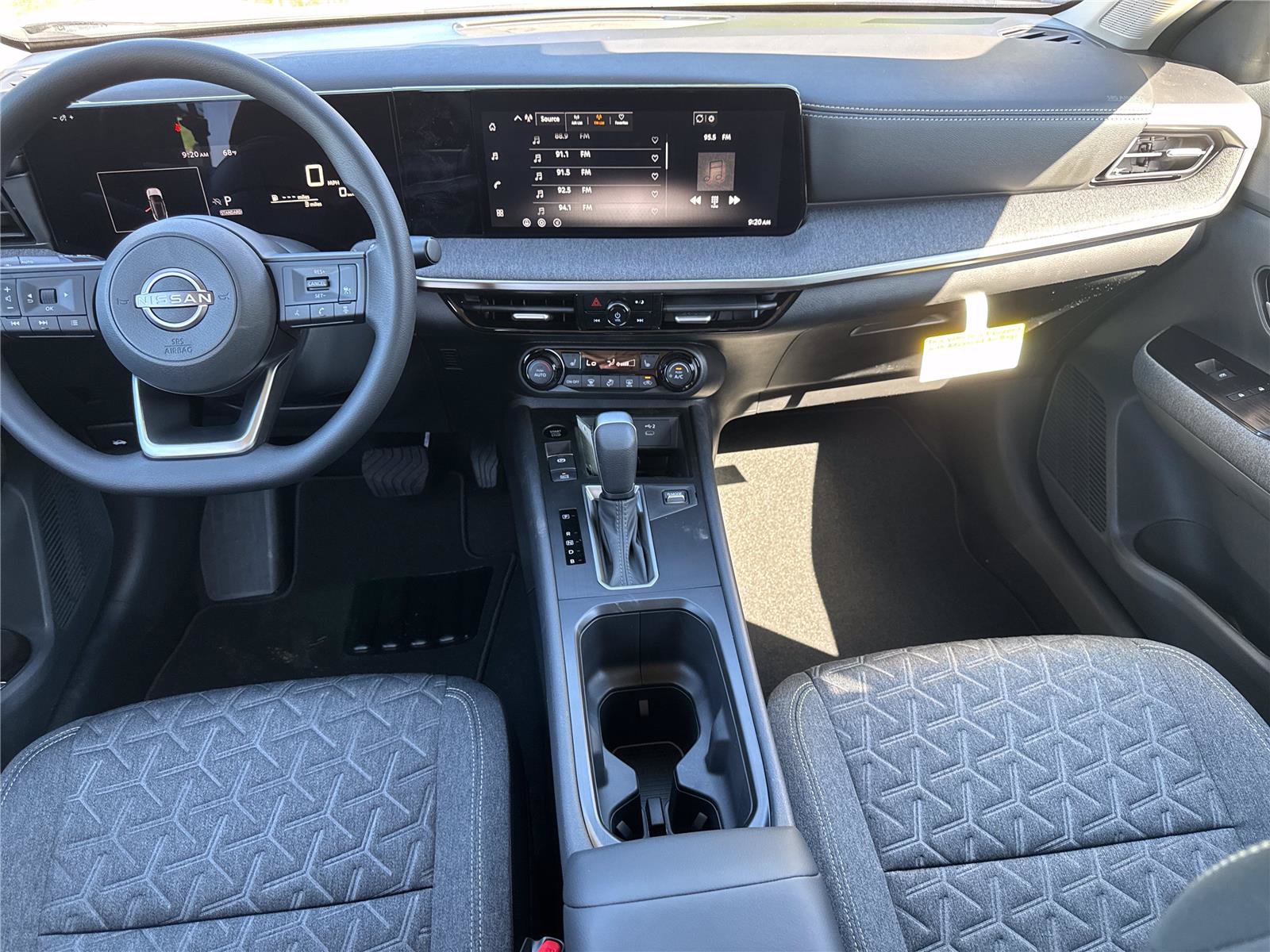 New 2026 Nissan Kicks SV w/ SV Premium Package FWD image 15