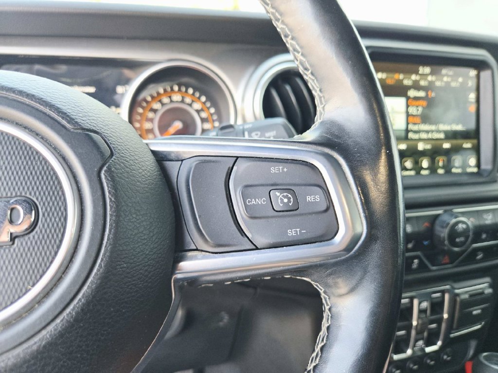 Used 2020 Jeep Wrangler Unlimited Sahara AWD/4WD image 25