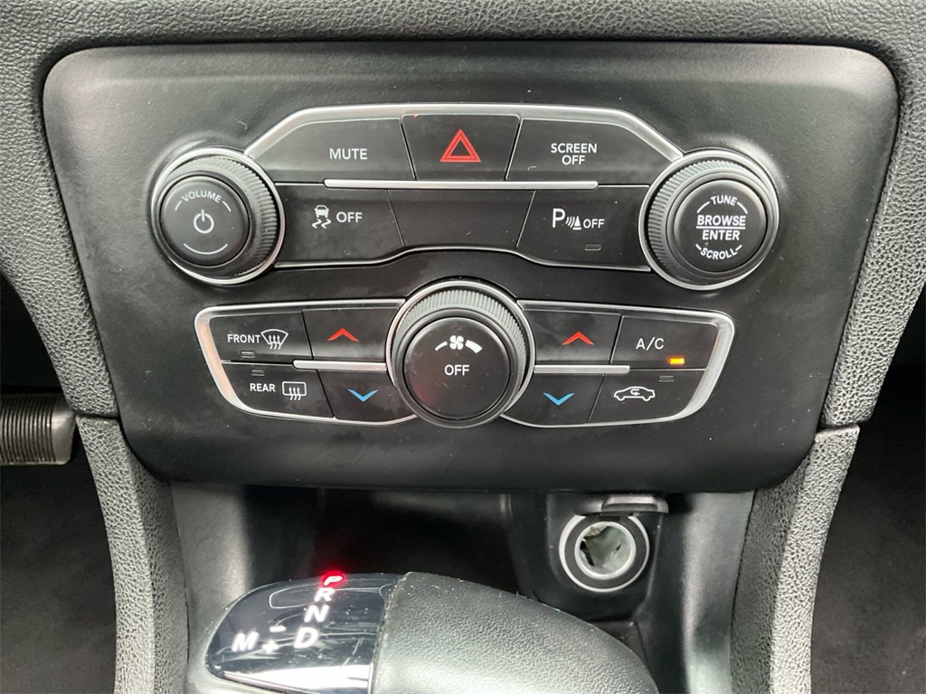 Used 2023 Dodge Charger SXT image 24