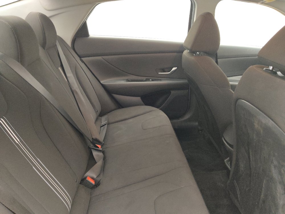 Used 2024 Hyundai Elantra Blue FWD image 19