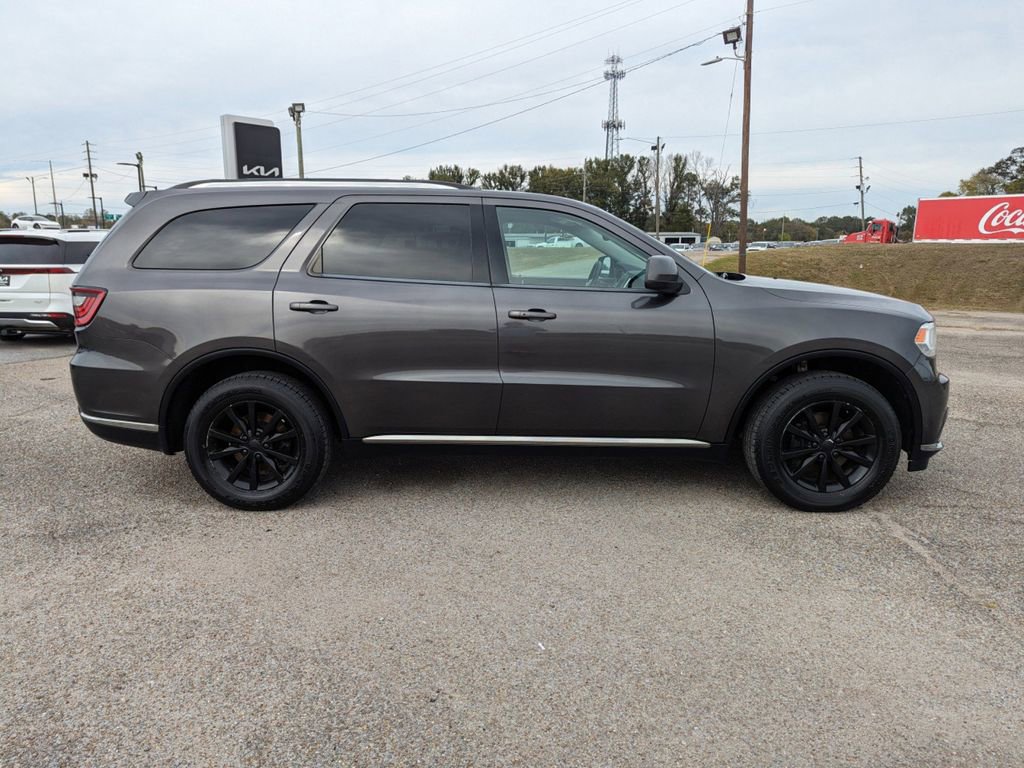 Used 2020 Dodge Durango SXT image 2