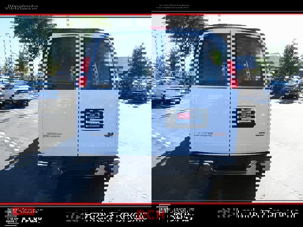 Used 2024 GMC Savana 2500 w/ Driver Convenience Package image 6