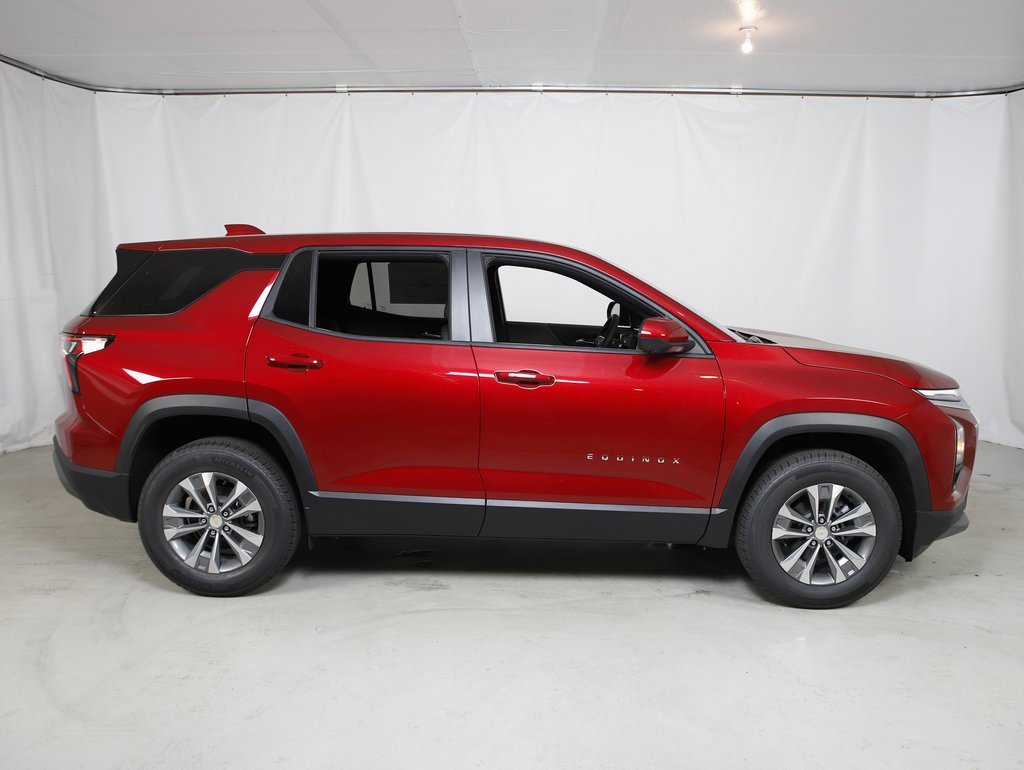New 2026 Chevrolet Equinox LT w/ Convenience Package II image 2