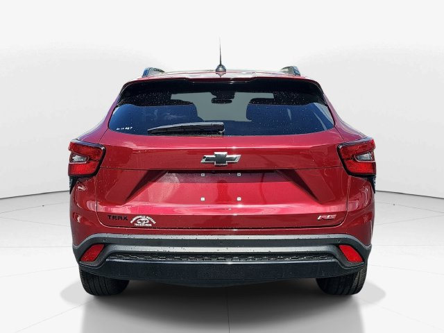 Used 2024 Chevrolet Trax RS w/ Sunroof Package FWD image 5