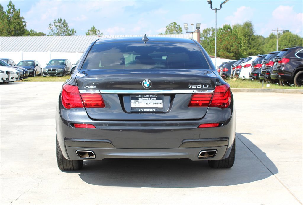 Used 2015 BMW 750Li xDrive image 6